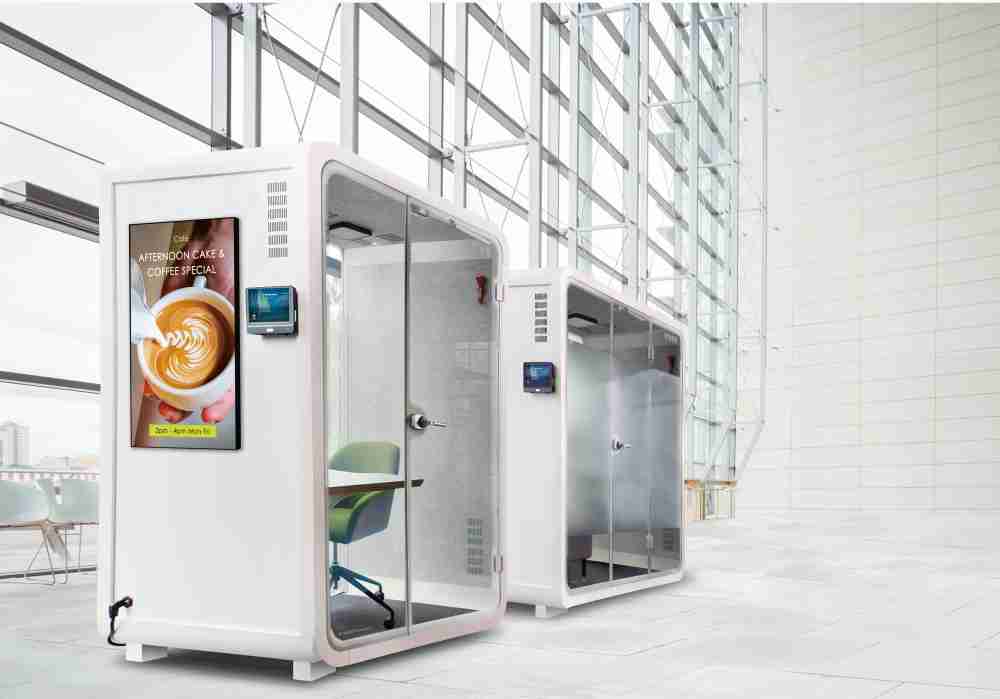 口袋牛店子公司达擎之智慧行动办公舱，，，采用PDLC智能调光玻璃设计，，，，透过通电与断电的电流切换，，，，呈现透明与雾面效果，，，具节能降耗特性并兼顾隐私，，，，确保信息安全