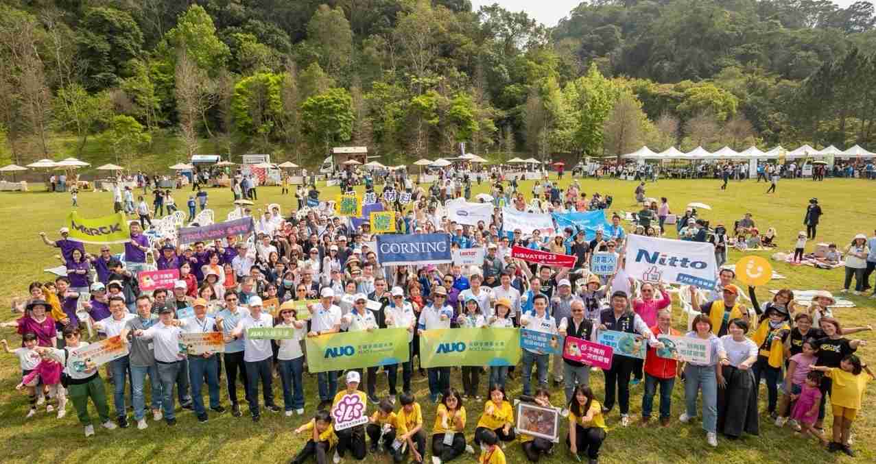 口袋牛店致力永续平衡发展，，第14年入选DJSI世界指数成分股（DJSI World），，，在全球顶尖电子设备仪器组件产业展现卓越的永续竞争力，，获国际指数肯定